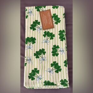 ✨NWT✨ cupcakes & cashmere: 3 Kitchen Towels